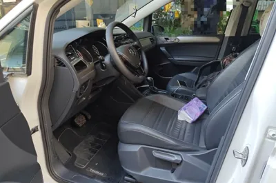 Volkswagen Touran 2016, 42500 км, за 10910 USD - фото 19