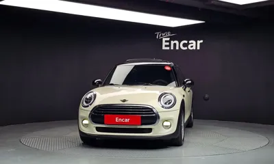 MINI Cooper 2019, 116813 км, за 4948.79 USD