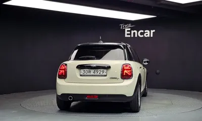 MINI Cooper 2019, 116813 км, за 4948.79 USD