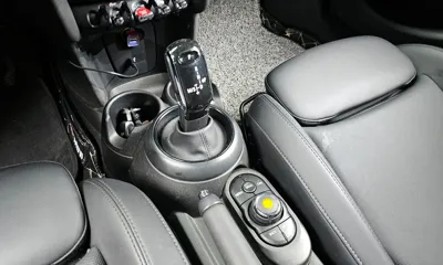 MINI Cooper 2019, 116813 км, за 4948.79 USD - фото 9