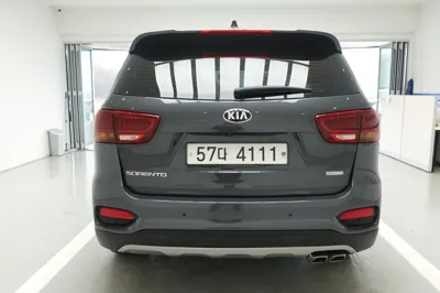 Kia Sorento 2018, 187457 км, за 8467.9 USD