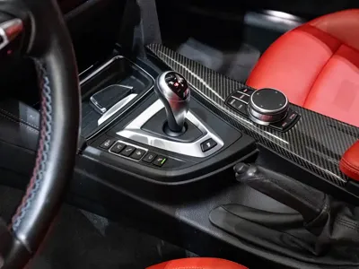 BMW M3 2018, 53000 км, за 58562.73 USD - фото 12