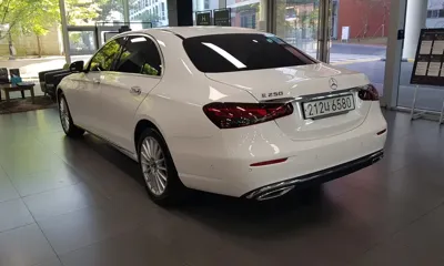 Mercedes-Benz E-Class 2022, 26352 км, за 27023.5 USD