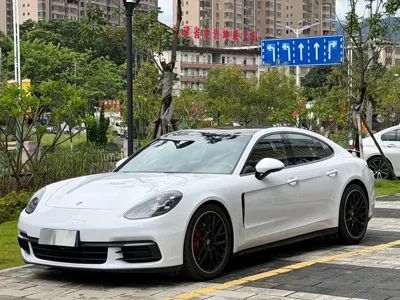 Porsche Panamera · 2020 год