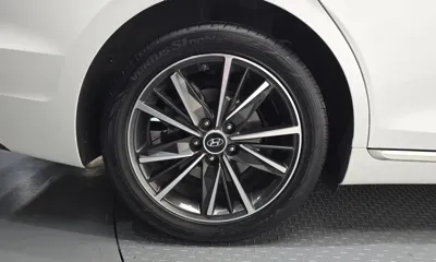 Hyundai Grandeur 2023, 50714 км, за 17003.27 USD