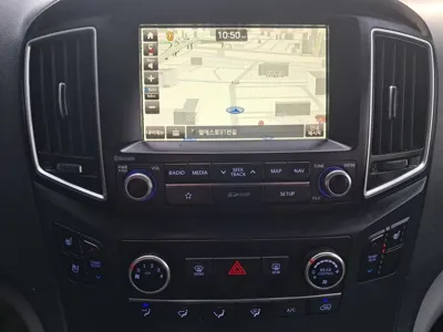 Hyundai Starex 2018, 130073 км, за 9787.17 USD - фото 13