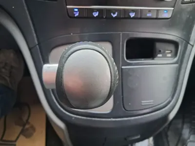 Hyundai Starex 2018, 130073 км, за 9787.17 USD - фото 14