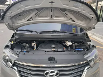 Hyundai Starex 2018, 130073 км, за 9787.17 USD - фото 20