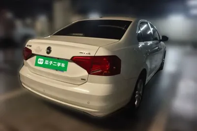 Volkswagen Jetta 2019, 81500 км, за 5973 USD