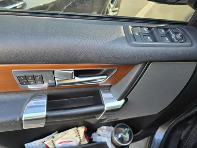 Land Rover Discovery 2016, 240000 км, за 10437.18 USD