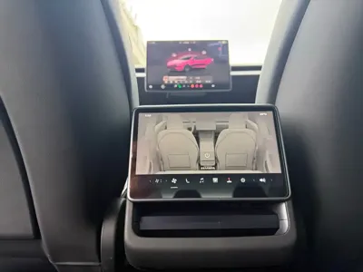 Tesla Model 3 2024, 49000 км, за 25279.09 USD - фото 7