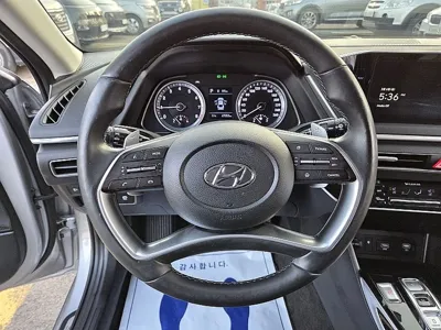 Hyundai Sonata 2020, 67223 км, за 10774.73 USD - фото 13