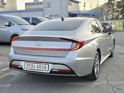 Hyundai Sonata 2020, 67223 км, за 10774.73 USD - фото 18