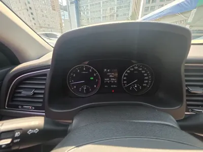 Hyundai Avante 2018, 66324 км, за 6557.7 USD - фото 8