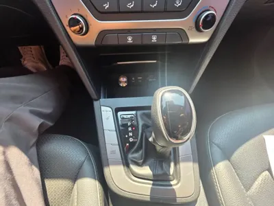 Hyundai Avante 2018, 66324 км, за 6557.7 USD - фото 9