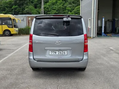 Hyundai Starex 2012, 156000 км, за 4659.29 USD