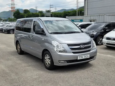 Hyundai Starex 2012, 156000 км, за 4659.29 USD