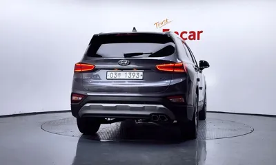 Hyundai Santafe 2019, 108694 км, за 10742.26 USD