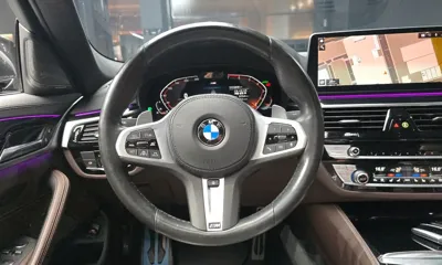 BMW 5-Series 2022, 52648 км, за 26110.54 USD - фото 13