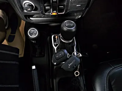 Jeep Wrangler 2022, 43595 км, за 27241.7 USD - фото 17