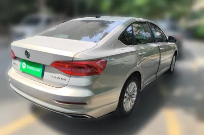 Volkswagen Lavida 2021, 13500 км, за 9866 USD