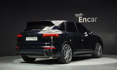 Porsche Cayenne 2016, 206649 км, за 19377.29 USD