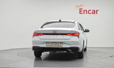 Hyundai Avante 2023, 72091 км, за 9056.06 USD