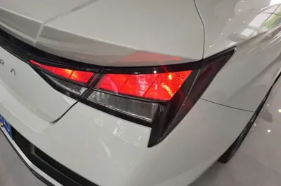 Hyundai Elantra 2023, 100 км, за 13554 USD - фото 9