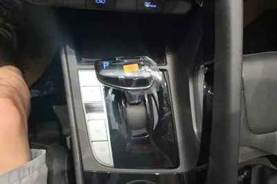 Hyundai Elantra 2023, 100 км, за 13554 USD - фото 16
