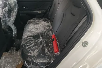 Hyundai Elantra 2023, 100 км, за 13554 USD - фото 20