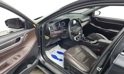 Hyundai Grandeur 2019, 54046 км, за 10437.18 USD - фото 10