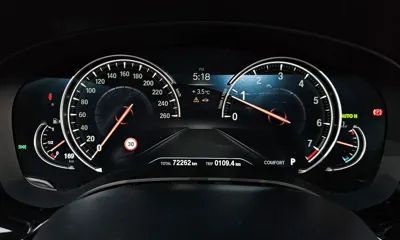 BMW 5-Series 2018, 72262 км, за 15165.55 USD - фото 8