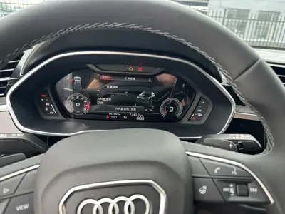 Audi Q3 2023, 14000 км, за 31311.93 USD - фото 17