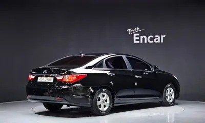 Hyundai Sonata 2014, 144301 км, за 3382.78 USD