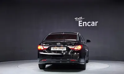 Hyundai Sonata 2014, 144301 км, за 3382.78 USD
