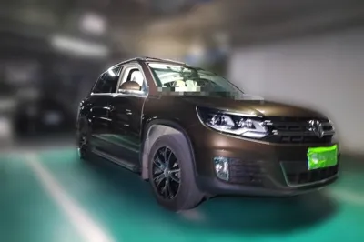 Volkswagen Tiguan 2015, 43200 км, за 10708 USD