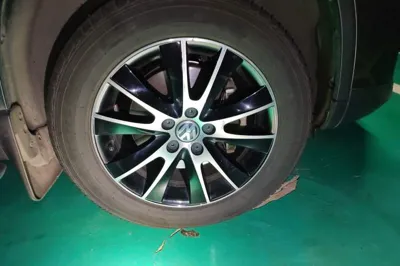 Volkswagen Tiguan 2015, 43200 км, за 10708 USD - фото 8