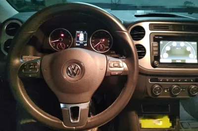 Volkswagen Tiguan 2015, 43200 км, за 10708 USD - фото 9