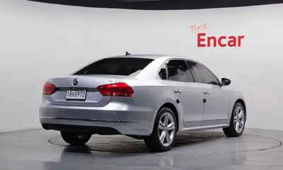 Volkswagen Passat 2015, 51003 км, за 5087.54 USD