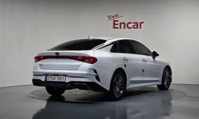 Kia K5 2021, 106068 км, за 10083.28 USD