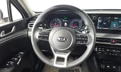 Kia K5 2021, 106068 км, за 10083.28 USD - фото 13