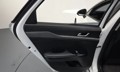 Kia K5 2021, 106068 км, за 10083.28 USD - фото 25