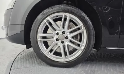 Audi A8 2015, 130217 км, за 12286.29 USD