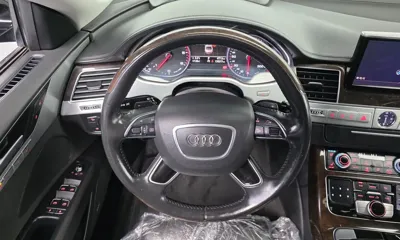 Audi A8 2015, 130217 км, за 12286.29 USD - фото 13