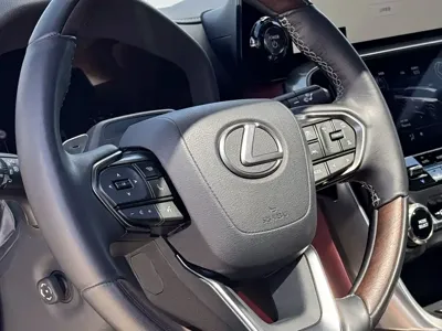 Lexus LX 2026, 7000 км, за 206287.68 USD - фото 12