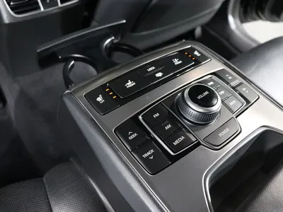 Hyundai Genesis 2015, 170597 км, за 5244.85 USD - фото 14