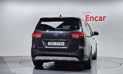 Kia Canival 2017, 170629 км, за 3835.4 USD