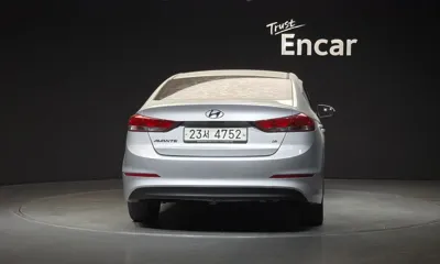 Hyundai Avante 2018, 123258 км, за 5907.84 USD