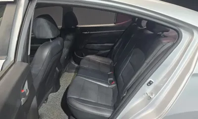 Hyundai Avante 2018, 123258 км, за 5907.84 USD - фото 12