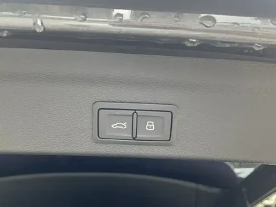 Audi Q3 2023, 17500 км, за 28006.72 USD - фото 8